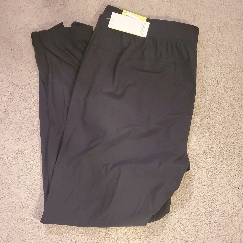 🎯 All in motion mens black run pant nwt